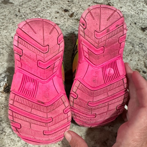 Danskin Now Sneakers toddler size 7 - Picture 5 of 7